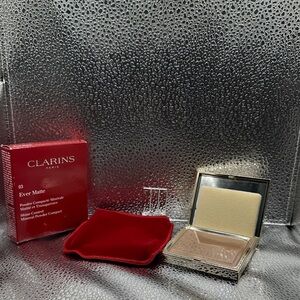 Clarins Ever Matte Compact with Red Pouch